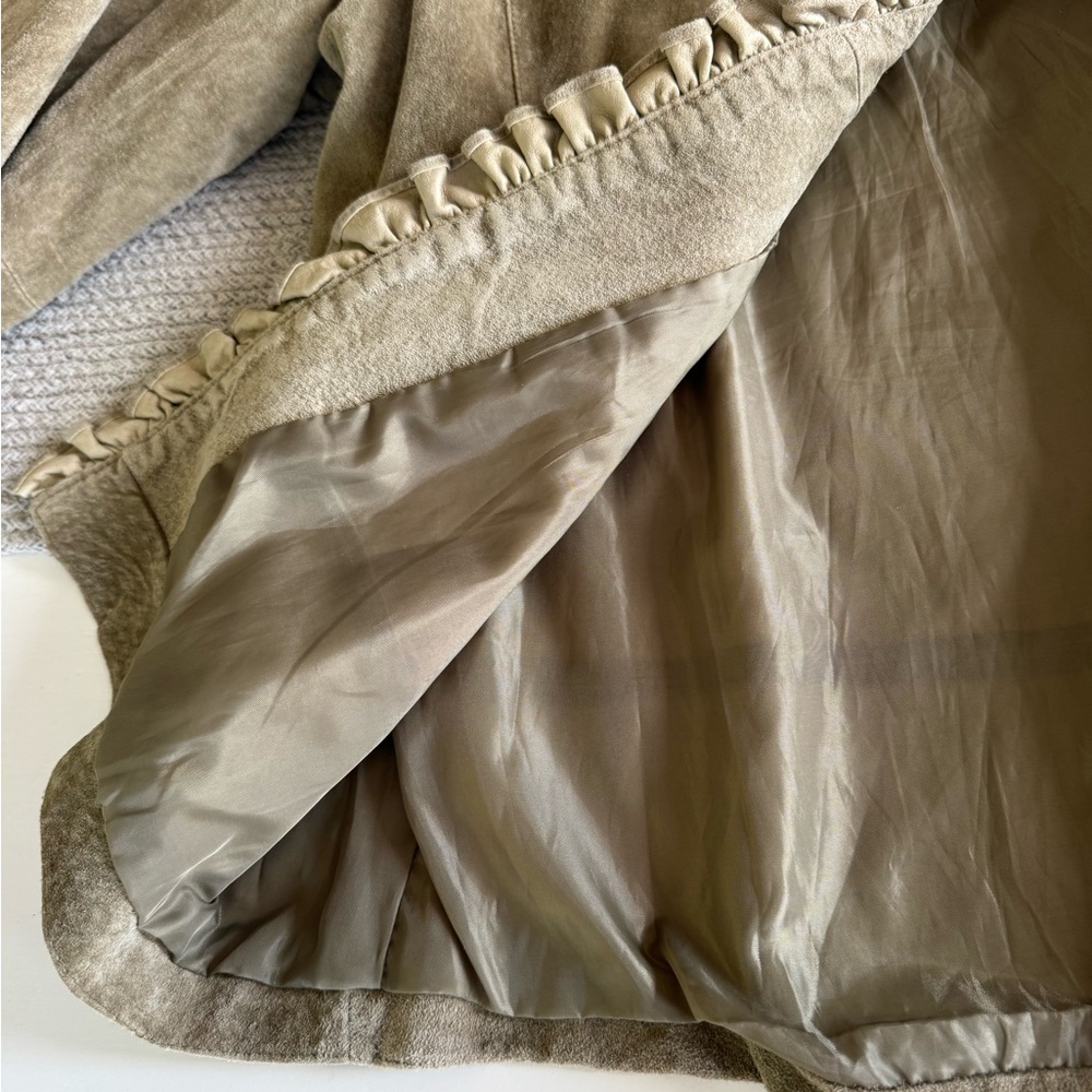 Chico’s Olive Green Genuine Suede Cropped Jacket with Ruffle Detail Large - Picture 8 of 11